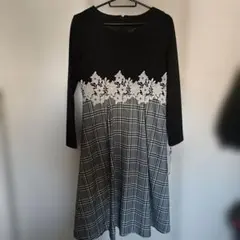 新品・タグ付　お花切替ツイードワンピース