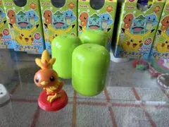 ポケモン　チョコエッグ　ポケットモンスター旅立ちの３匹　アチャモ