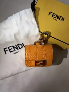 未使用級✨FENDI フェンディ おにぎり チャーム キーホルダー ホワイト