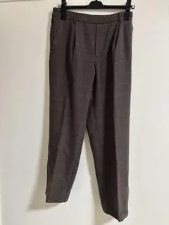 ブラウン系チェック柄タック入りパンツ