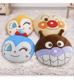 値下げ‼️アンパンマン顔型クッション 30cm ドキンちゃん