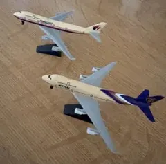 タイ航空とマレーシア航空　航空機モデル 2機セットのサムネイル