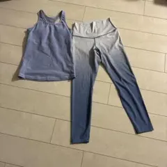ライトブルータンクトップとレギンスセット