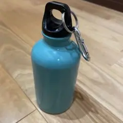 OUTDOOR PRODUCTS 青色 水筒 カラビナ付き　ステンレス水筒