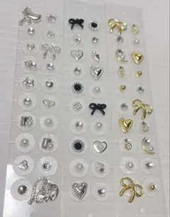 本日のサービス品！耳ツボジュエリー６０粒　金アレ対応