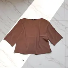 ユニクロ カットソー【M】Vネック 五分袖 きれいめ シンプル A158