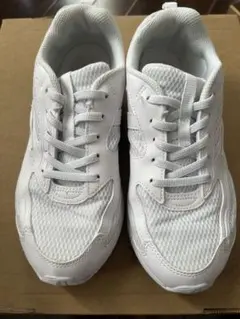 瞬足　スニーカー　白23.0cm