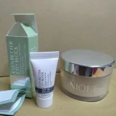 おまけ付♡残量多め♥CLINIQUE スーパーブレンデッドフェイスパウダー01のサムネイル