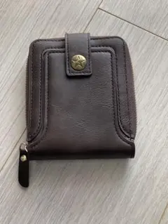 ダークブラウン ジッパー付き二つ折り財布