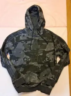 adidas 迷彩柄 フード付きパーカー