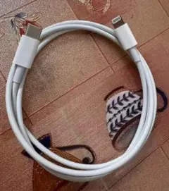 Lightningケーブル 約1メートル ホワイト