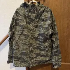 THE NORTH FACE マウンテンパーカー 迷彩柄140