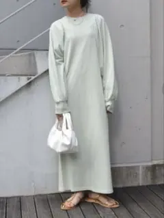 ungrid ショルダーギャザーカットワンピース