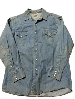 人気！Levi's(リーバイス)デニム素材 長袖ウェスタンシャツ(古着屋購入)
