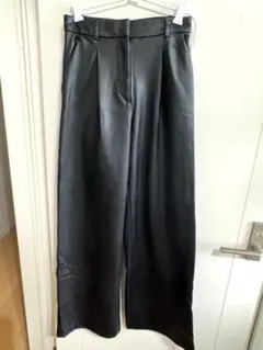 【H&M】レザーパンツ