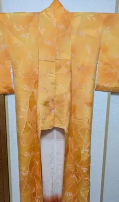 オレンジ色　葉柄　小紋着物　袷