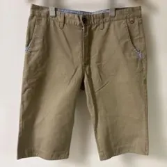 ベージュ ショートパンツ ストライプ裏地