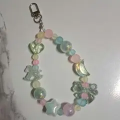 ビーズキーホルダー ビーズストラップ 黄緑 春カラー ハンドメイドキーホルダー