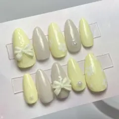 【現品】ネイルチップ　お花フラワー春ネイルイエロー黄色韓国ワンホンリボンキラキラ
