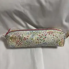 ハンドメイド　ファスナーペンケース　25㎝ファスナー　花柄白