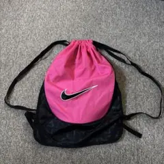 Nike ピンク黒 ナップサック