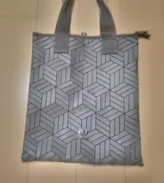 アディダス トートバッグ ブラック幾何学模様