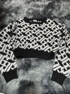 幾何学模様 クロップドニット ブラック・ホワイト