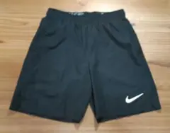 ナイキ　NIKE　ショートパンツ　メンズM　黒　トレーニング　 ハーフパンツ匿名