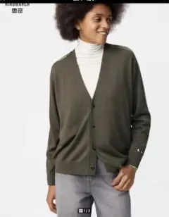 UNIQLO アニヤハインドマーチVネックカーディガン　XSオリーブ