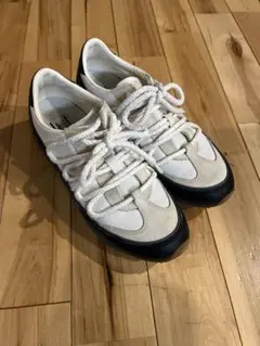 オニツカタイガー　アンドレアポンピリオ　ヘシンカ