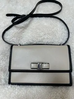 【美品】フェラガモ ヴァラリボン レザー×パテント ショルダーバッグ　レア