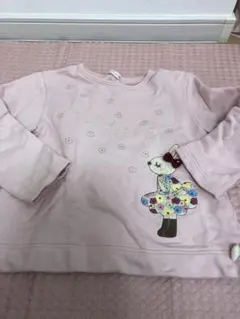 ニットプランナー　ウサギ刺繍のピンク長袖トレーナー