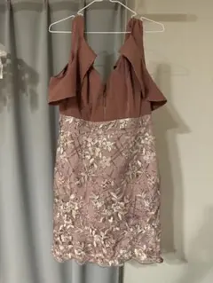 Jewels ピンクオフショルダー刺繍ドレス