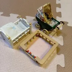 シルバニアファミリー ベビーベッド・ベビーカー・遊び道具セット