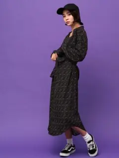 美品★ イーハイフン　花柄ガウン　シャツ　ワンピース　フリーサイズのサムネイル