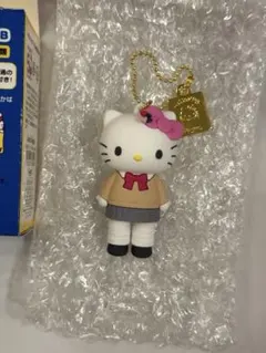 新品　ハローキティ展　限定グッズ　制服キティ　シークレットマスコットチャーム