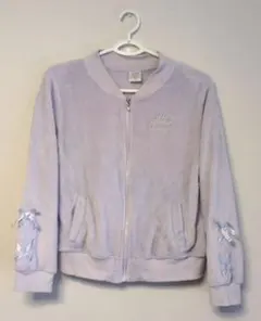 【可愛い】sue ラベンダー薄紫色 フリースジャケット160 袖のリボン♥