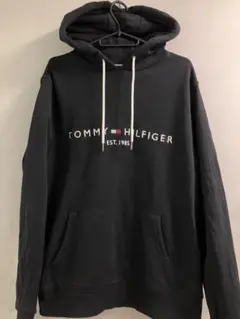 超美品　TOMY HILFIGER エンブロイドロゴパーカー　黒