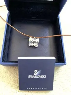 Swarovski 蝶の形 ネックレス