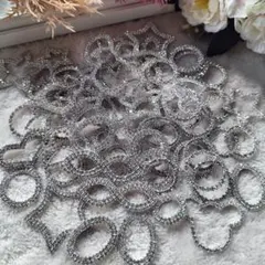 デコパーツ　キラキラ　金属パーツ　モチーフ　ストーン　ビジュー