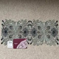 近沢レース　ミニテーブルセンター　19×42cm