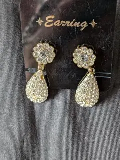 ゴールド クリスタルガラスビーズ ドロップイヤリング新品未使用