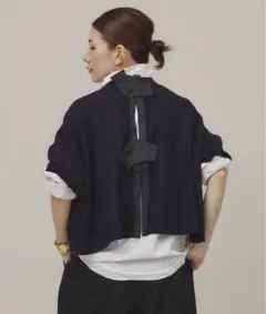 Curensology コットンリネン フリルカットワークブラウス ネイビー Curensology コットンリネン フリルカットワークブラウス ネイビー