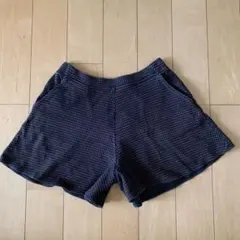 ユニクロ　女の子用ショートパンツ　キュロット