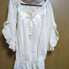 CECIL McBEE　アイボリー 刺繍入り チュニック　新品タグ付き