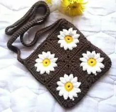 2:::デイジーモチーフ　バッグ　ブラウン