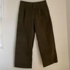 UNIQLO オリーブグリーン ワイドパンツ プリーツ入り