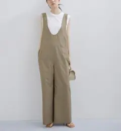 新品未使用　タグ付きアダムエロペ　サロペット　ADAM ET ROPE' ADAM ET ROPE' アダムエロペ Adam et Rope' Vネック