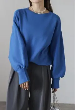 ボンジュールサガン　前後2WAYボリュームスリーブ裾タック静電気防止ニット