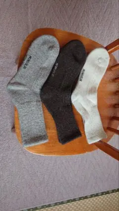 ウール 100％ 靴下 ソックス モンゴル産 新品 未使用 送料無料！！